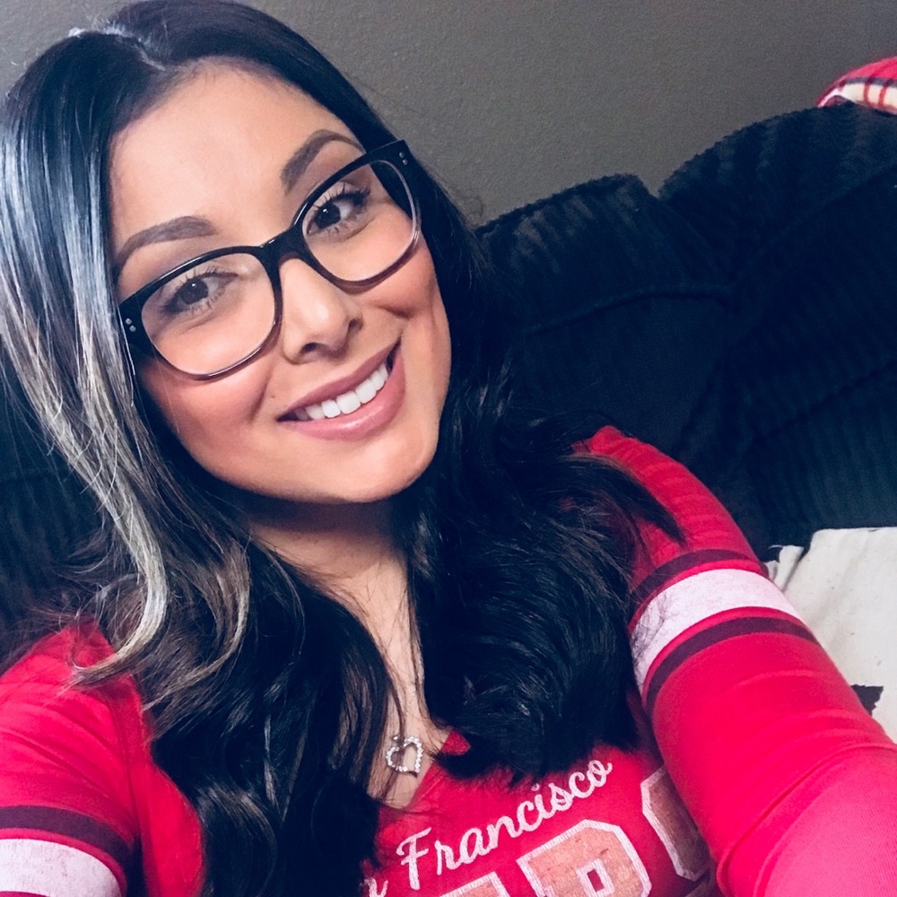 Meet your Posher, Jenn